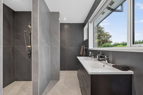 Photo of property in 101 Mount Albion Rise, Taupaki, Henderson, 0782