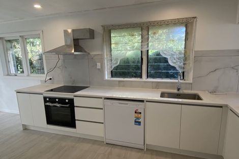 Photo of property in 3 Longburn Road, Henderson, Auckland, 0610