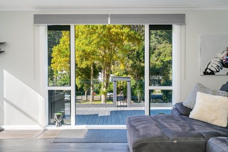 Photo of property in 114 Pinehaven Road, Pinehaven, Upper Hutt, 5019