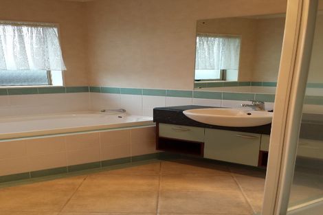 Photo of property in 18 Clavoy Place, East Tamaki, Auckland, 2016