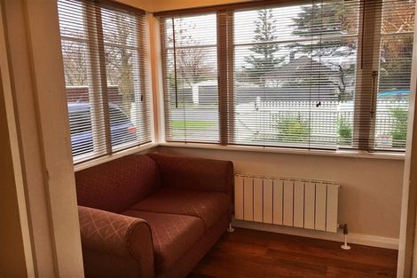 Photo of property in 44 Birdwood Road, Waterloo, Lower Hutt, 5011