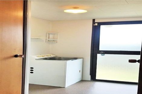 Photo of property in 2/11 Kahikatea Place, Ranui, Auckland, 0612