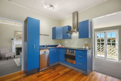 Photo of property in 128 Paremata Road, Paremata, Porirua, 5024