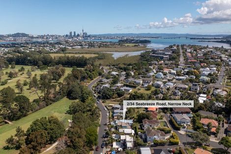 Photo of property in 2/34 Seabreeze Road, Narrow Neck, Auckland, 0624