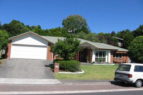 Photo of property in 13 Phoebe Meikle Place, Torbay, Auckland, 0630