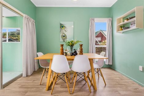 Photo of property in 4 Mervyn Place, Plimmerton, Porirua, 5026