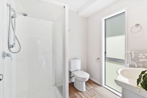 Photo of property in 15 Lowburn Avenue, Waipu, 0510