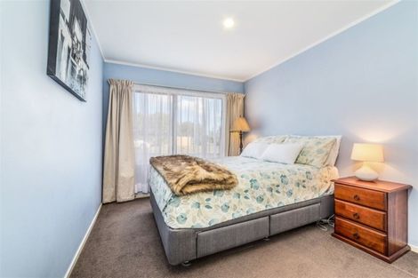 Photo of property in 2 Shenton Place, Burswood, Auckland, 2013
