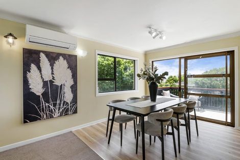 Photo of property in 254a East Coast Road, Forrest Hill, Auckland, 0620