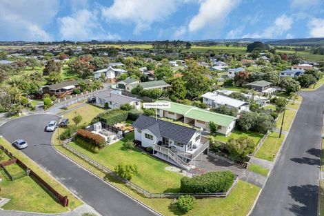 Photo of property in 26 Manaia View Road, One Tree Point, 0118