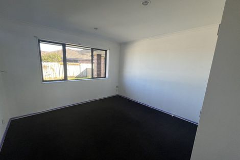 Photo of property in 10 Cleveland Heights, Kelvin Grove, Palmerston North, 4414