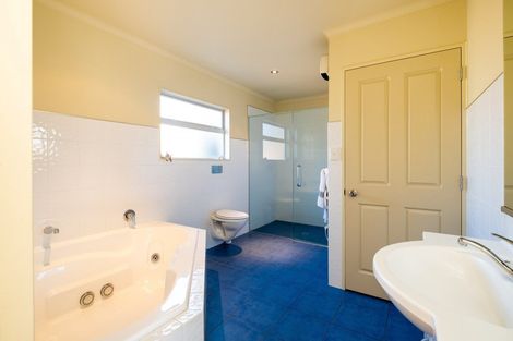 Photo of property in 9a Avenue Road, Greenmeadows, Napier, 4112