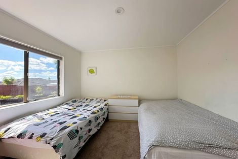 Photo of property in 12 Craigavon Drive, East Tamaki, Auckland, 2013