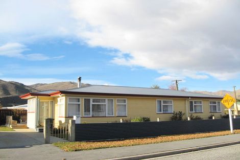 Photo of property in 32 Monaghan Street, Cromwell, 9310