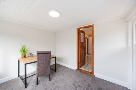 Photo of property in 972 Tremaine Avenue, Roslyn, Palmerston North, 4414