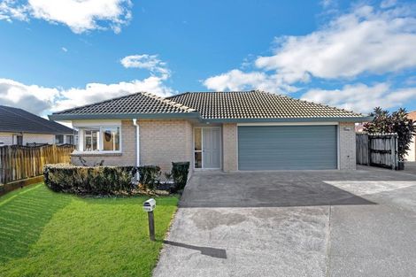Photo of property in 1/15 Tolben Place, Golflands, Auckland, 2013