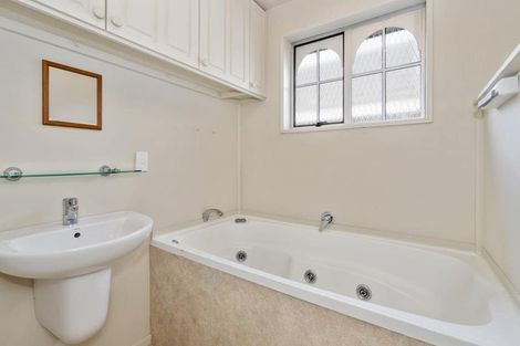 Photo of property in 2/5 Rata Street, Riccarton, Christchurch, 8041