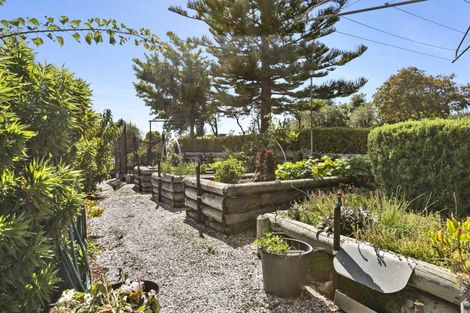 Photo of property in 208 Pomona Road, Ruby Bay, Upper Moutere, 7173