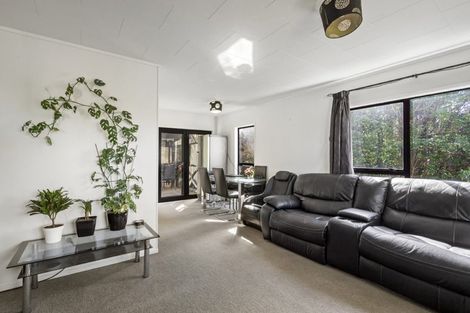 Photo of property in 7 Eagleson Street, Northcross, Auckland, 0632