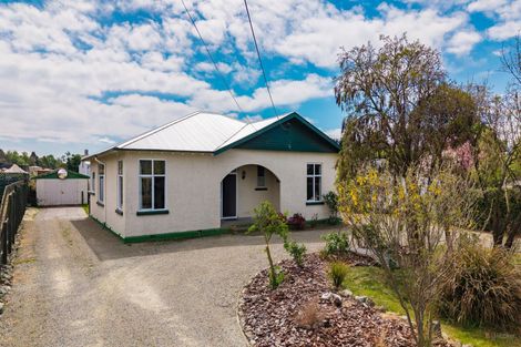 Photo of property in 10 Massey Street, Waimate, 7924