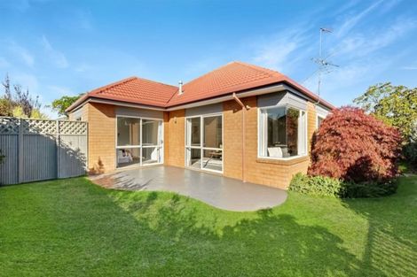 Photo of property in 12 Beauford Place, Parklands, Christchurch, 8083