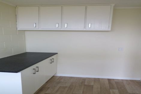 Photo of property in 77 Seabrook Avenue, New Lynn, Auckland, 0600