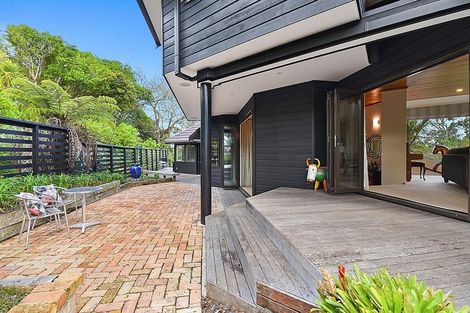 Photo of property in 7 View Road, Campbells Bay, Auckland, 0630