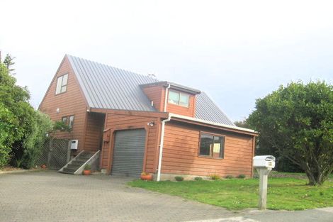 Photo of property in 66 Cypress Drive, Maungaraki, Lower Hutt, 5010