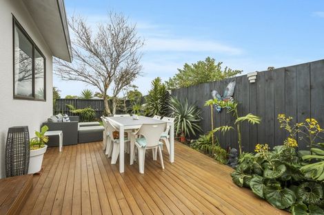 Photo of property in 6b Belray Place, Papamoa Beach, Papamoa, 3118