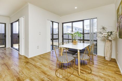 Photo of property in 6 Tapuwae Way, Mangere Bridge, Auckland, 2022