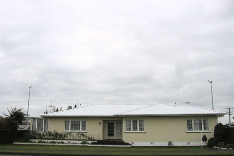 Photo of property in 2 Carlisle Street, Levin, 5510