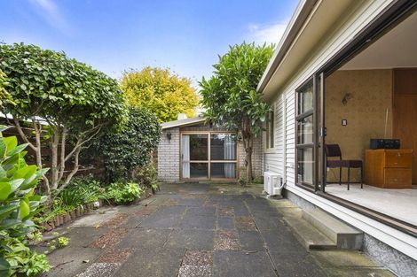 Photo of property in 8 Henare Street, West End, Palmerston North, 4412