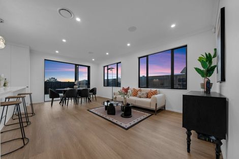 Photo of property in 34 Emerald Avenue, Rosehill, Papakura, 2113