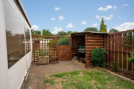 Photo of property in 251 Shakespeare Street, Leamington, Cambridge, 3432