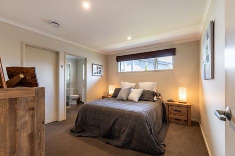 Photo of property in 18 Kitakita Grove, Motueka, 7120