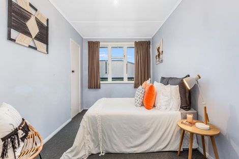 Photo of property in 12 Cornwall Crescent, Cannons Creek, Porirua, 5024