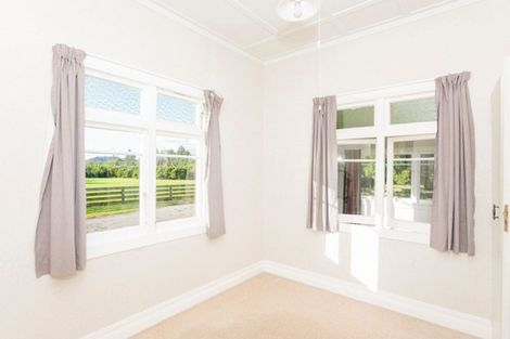 Photo of property in 54 Bruce Road, Ormond, Gisborne, 4071