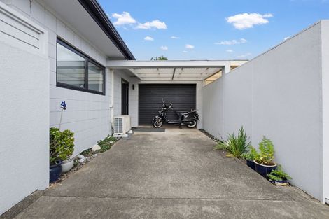 Photo of property in 1/15 Claresholm Place, Mangere Bridge, Auckland, 2022
