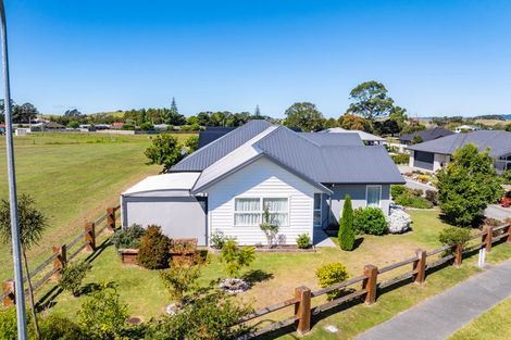 Photo of property in 1 Kermadec Crescent, Waipu, 0510