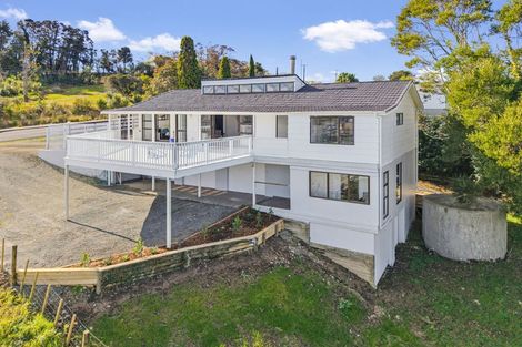 Photo of property in 16 Kaiwaka-mangawhai Road, Kaiwaka, 0975