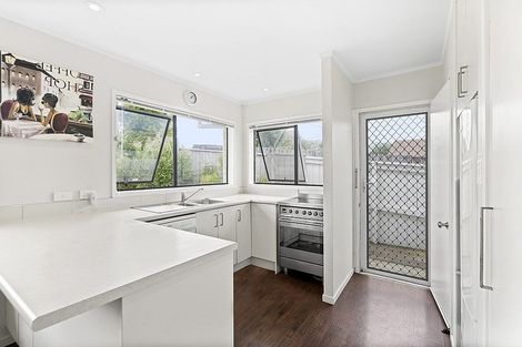 Photo of property in 1/141 Chivalry Road, Glenfield, Auckland, 0629