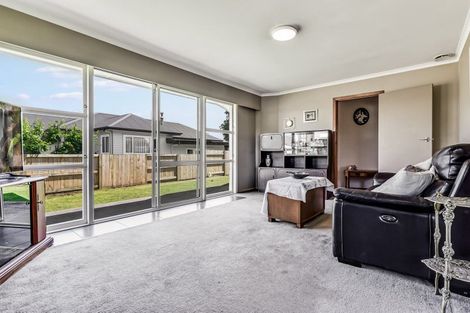 Photo of property in 17 Simon Place, Nawton, Hamilton, 3200