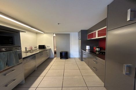 Photo of property in Aqua, 2/74 Oriental Parade, Oriental Bay, Wellington, 6011