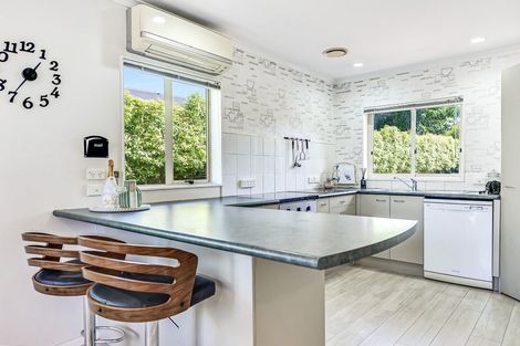 Photo of property in 4 Abergeldie Way, Cambridge, 3434