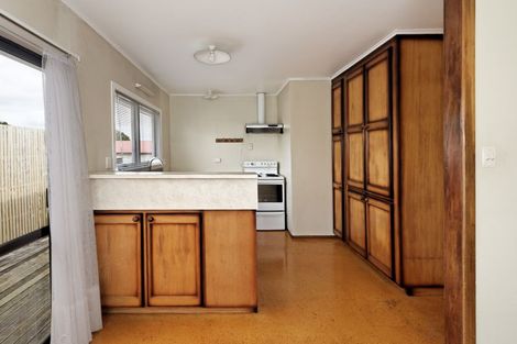 Photo of property in 16 Esmeralda Avenue, Avondale, Auckland, 1026