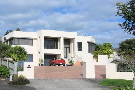 Photo of property in 5 Kerridge Close, Shamrock Park, Auckland, 2016