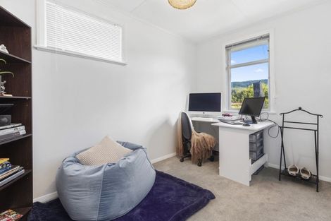 Photo of property in 78 Taylor Terrace, Tawa, Wellington, 5028