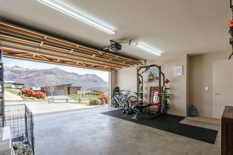 Photo of property in 9 Diamond Lane, Wanaka, 9305