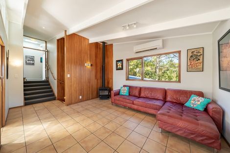 Photo of property in 92 Paekakariki Hill Road, Pauatahanui, Porirua, 5381