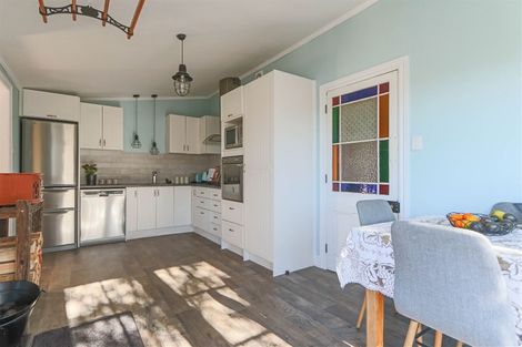 Photo of property in 17 Miro Street, Inglewood, 4330